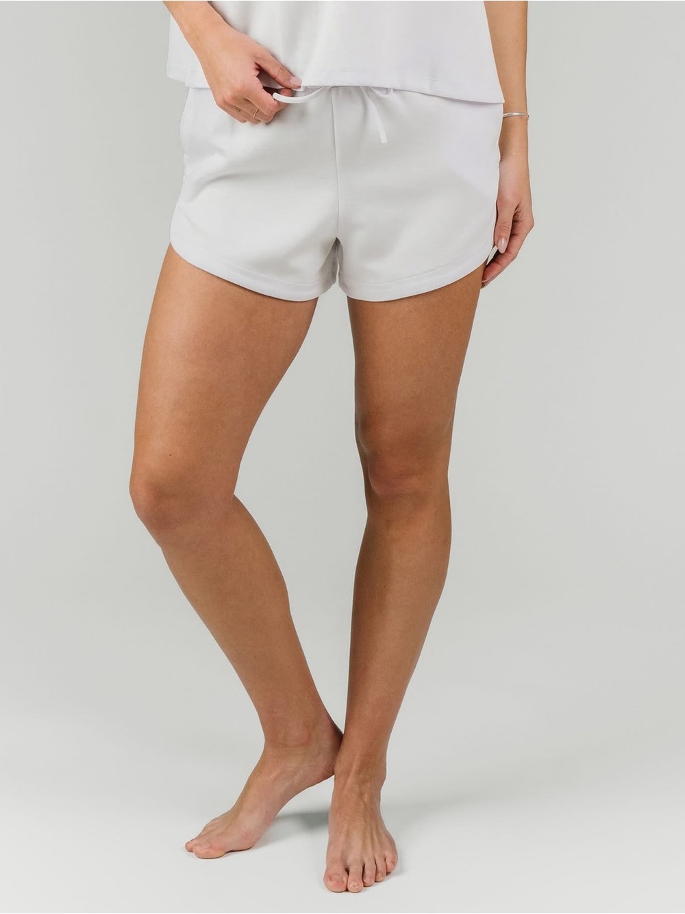 Zyia Solstice Shorts size M in White NWT!